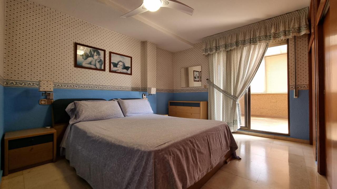 Atico Con Terraza Y 2 Habitaciones En Casco Antiguo Benidorm Exterior photo